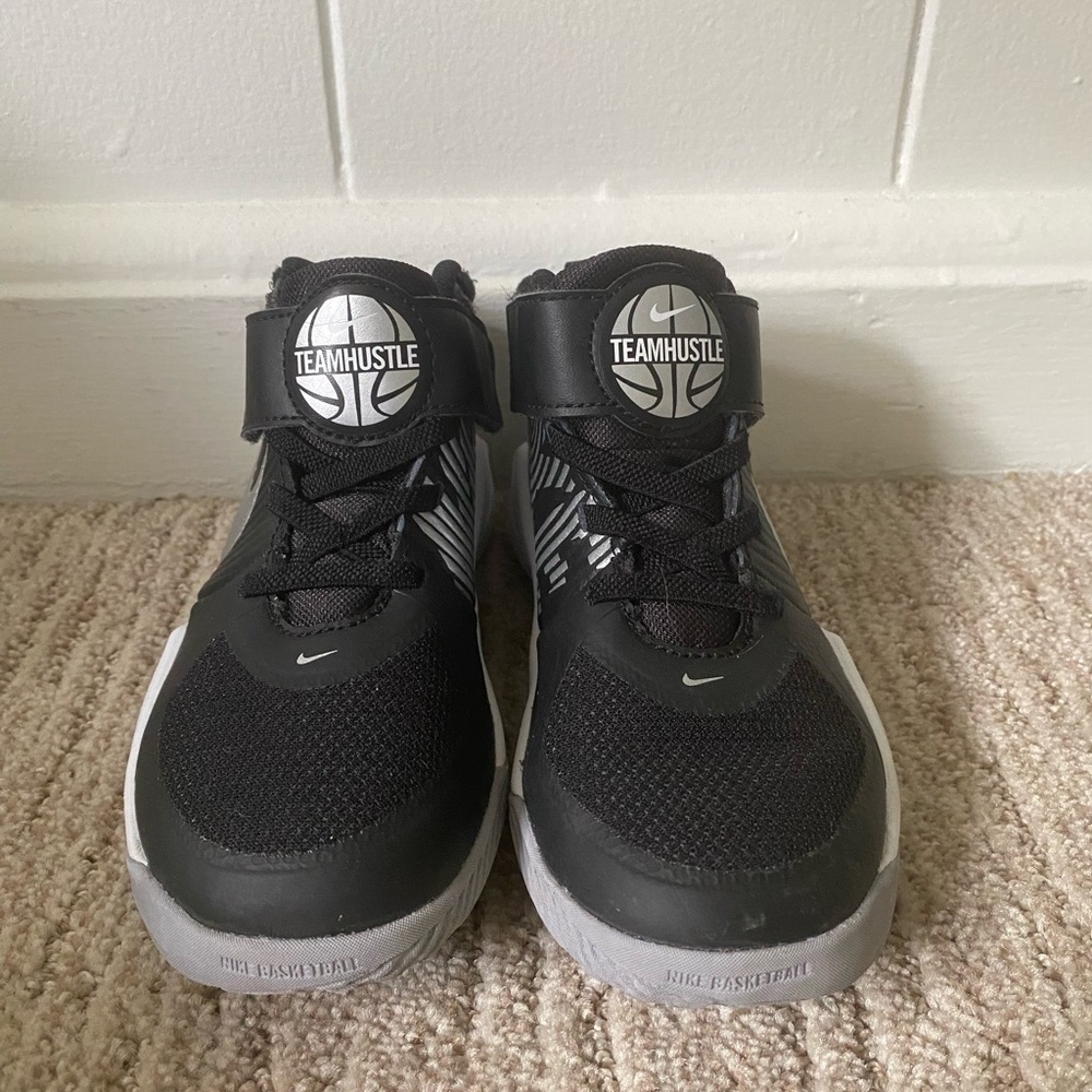 Nike Team Hustle
